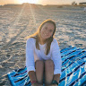 Meet your Posher, Abigail